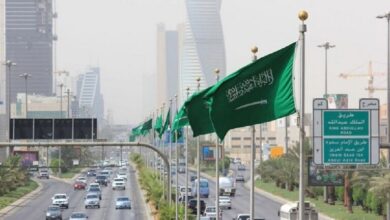 Photo of السعودية.. توقيف 241 مواطنا ومقيما في 5 وزارات بتهم فساد